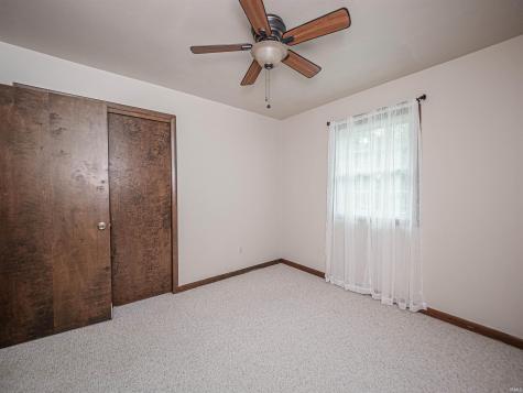 8358 Albert Drive Wadesville IN 47638