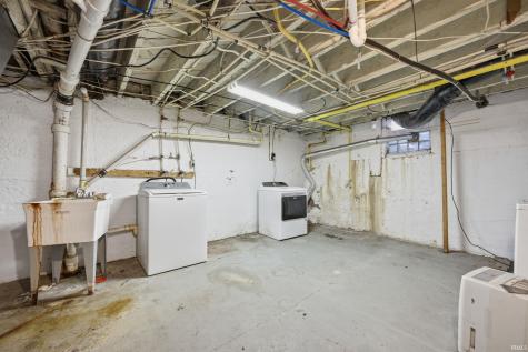 322 S Jefferson Street Hartford City IN 47348