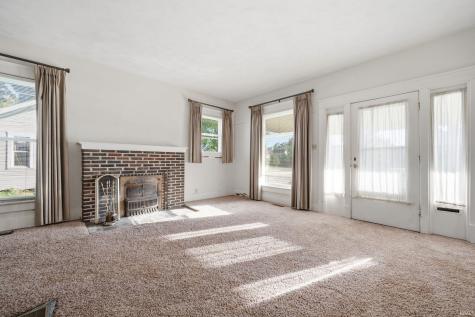 322 S Jefferson Street Hartford City IN 47348