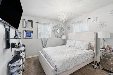 5313 Mcclellan Street Fort Wayne IN 46807