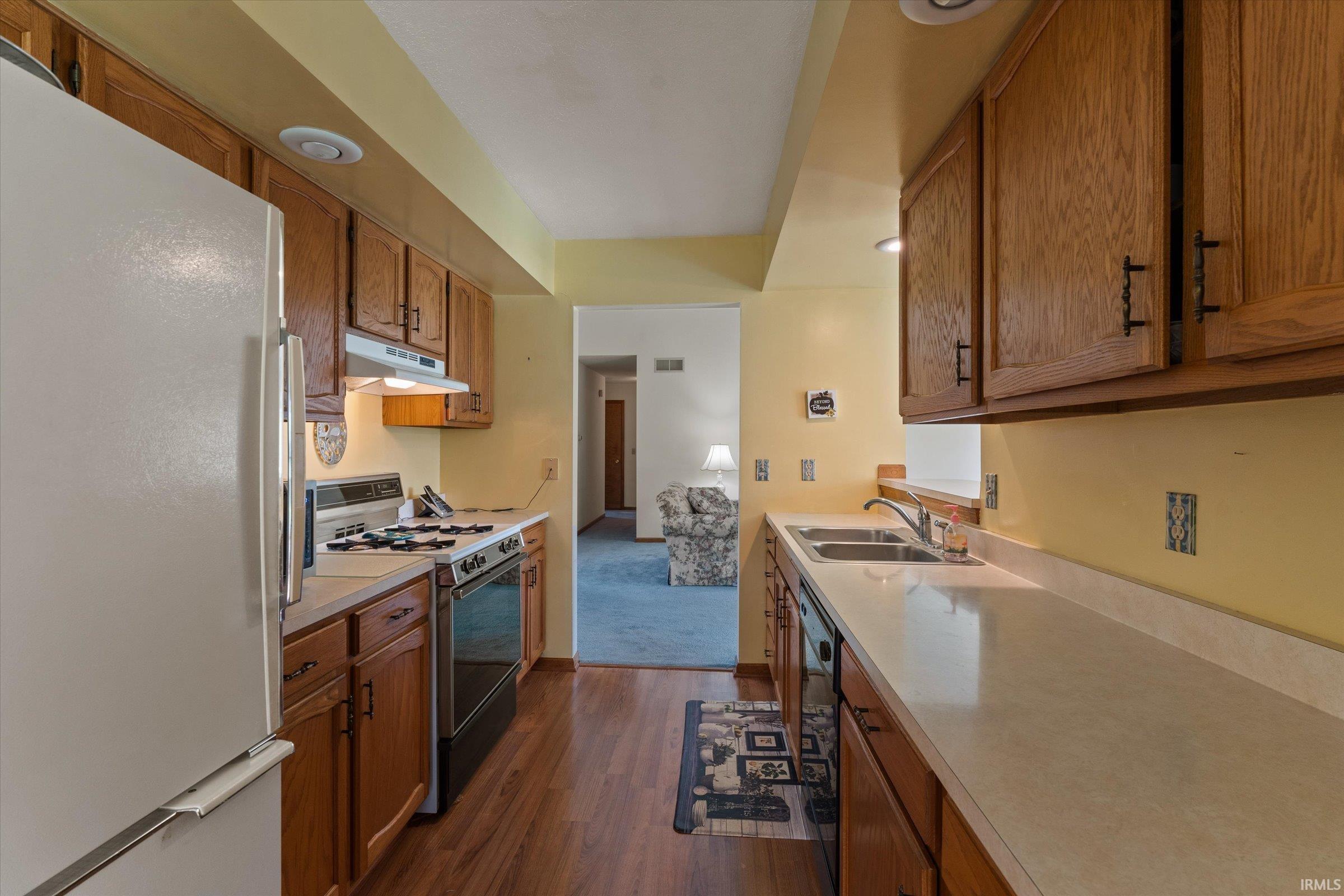 4207 Hunter Run Circle South Bend IN 46628