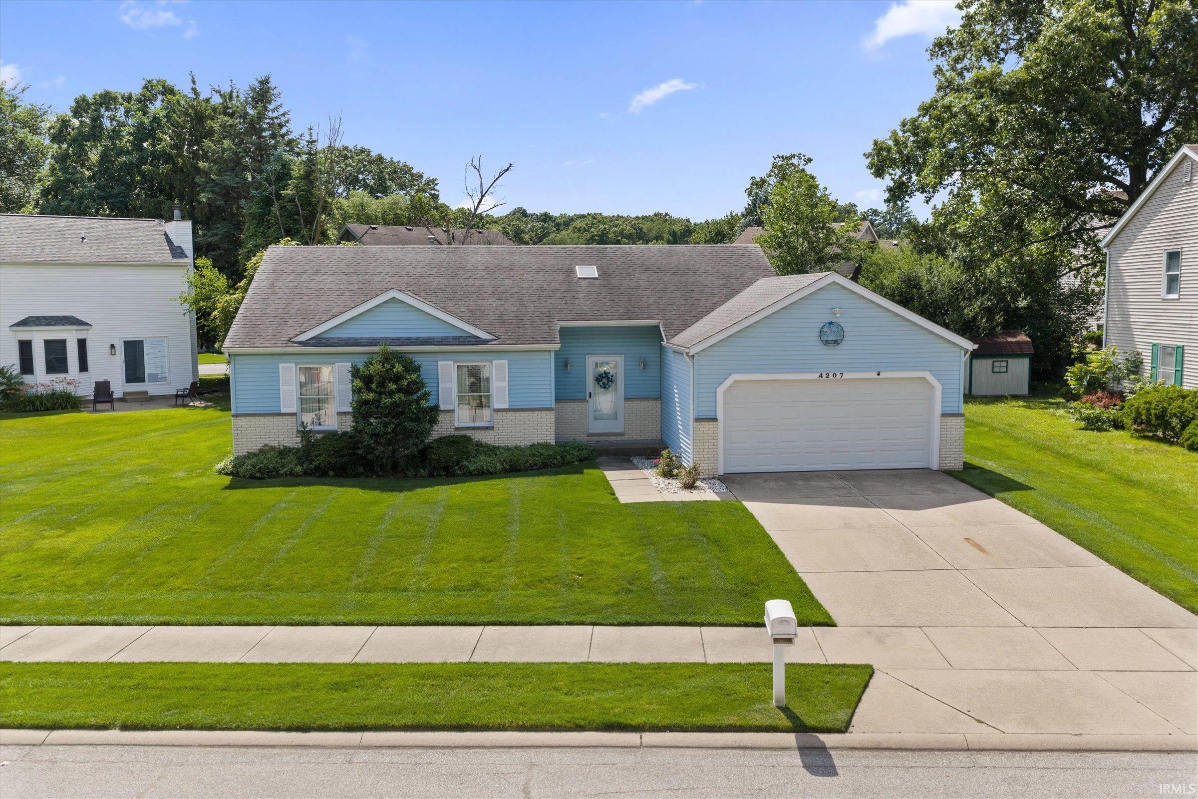 4207 Hunter Run Circle South Bend IN 46628