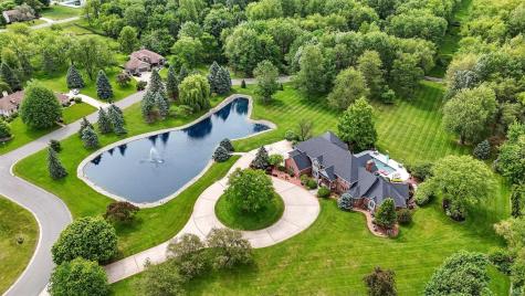2341 S Paxton Drive Warsaw IN 46580