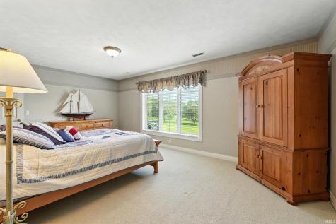 2341 S Paxton Drive Warsaw IN 46580