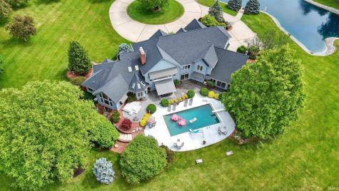 2341 S Paxton Drive Warsaw IN 46580