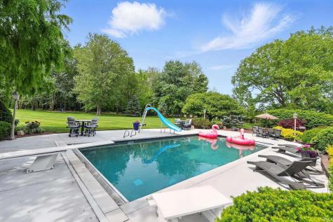 2341 S Paxton Drive Warsaw IN 46580