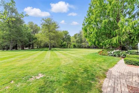 2341 S Paxton Drive Warsaw IN 46580