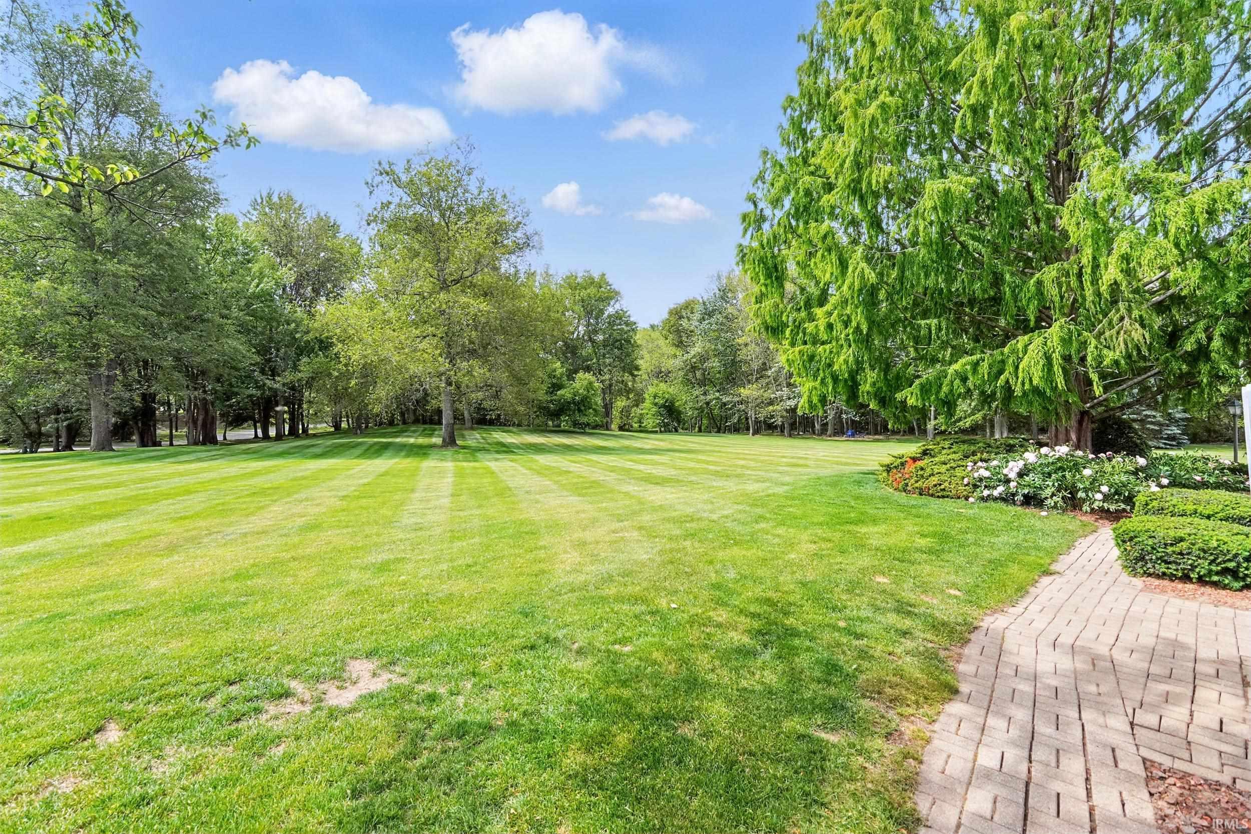 2341 S Paxton Drive Warsaw IN 46580