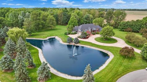 2341 S Paxton Drive Warsaw IN 46580