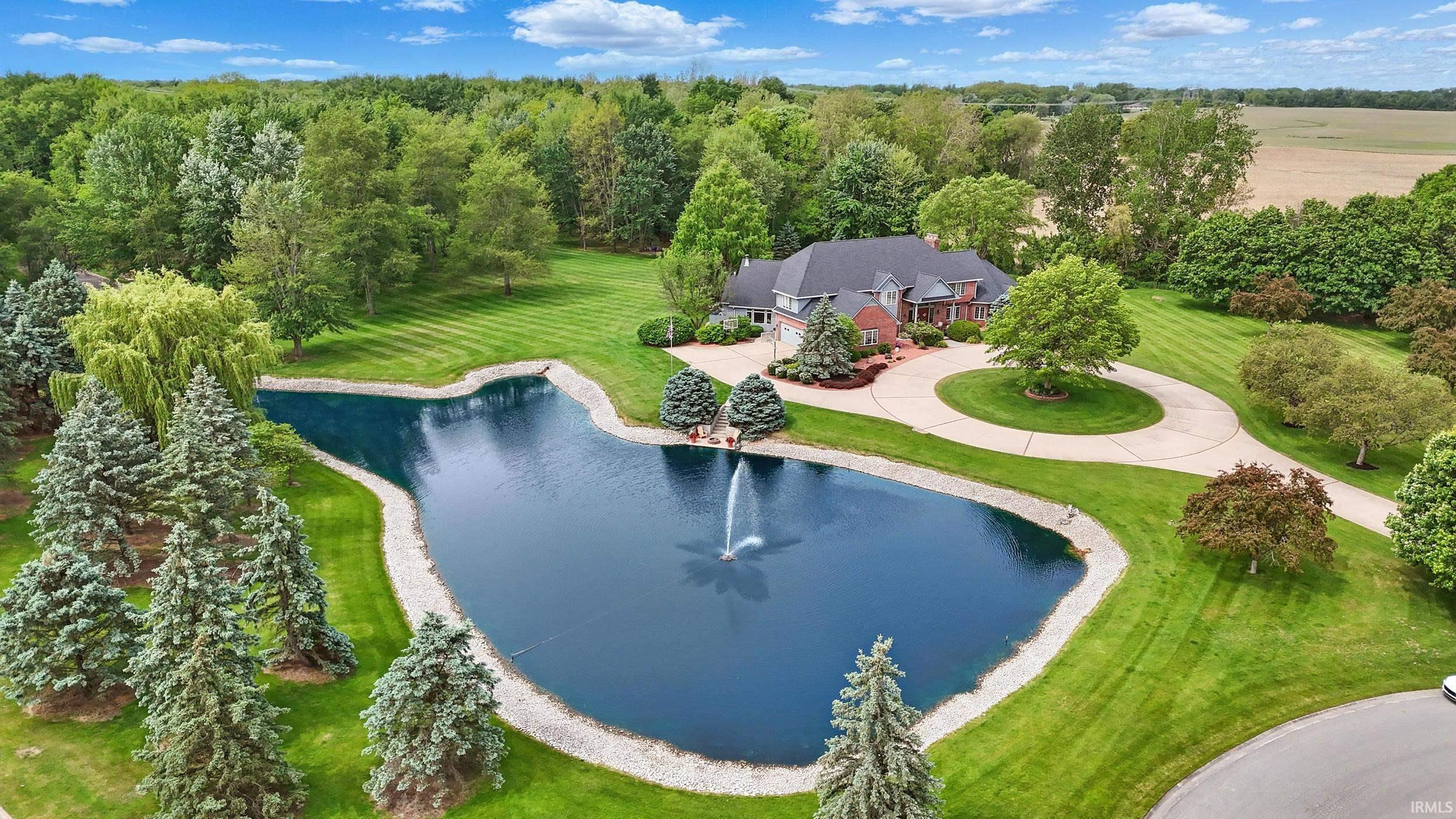 2341 S Paxton Drive Warsaw IN 46580