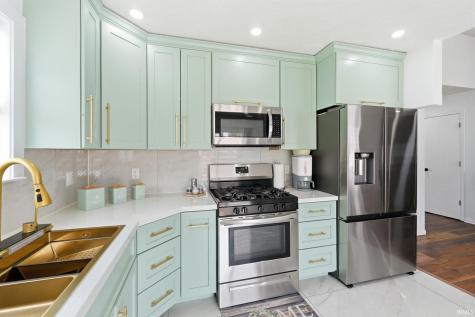 332 Plantation Way Lafayette IN 47909