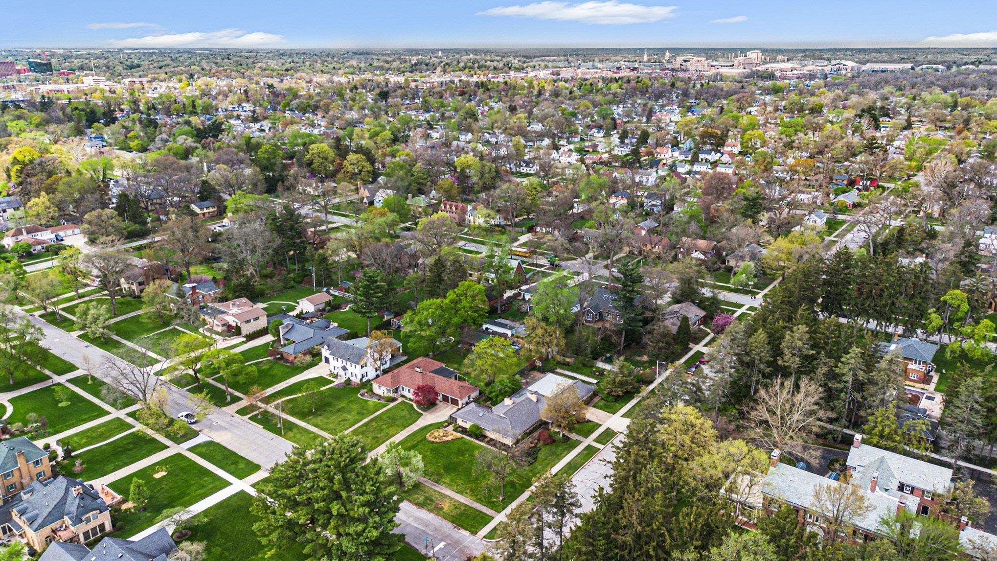 1627 E Washington Street South Bend IN 46617