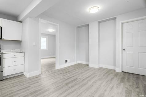 1046 Lawndale Avenue South Bend IN 46628