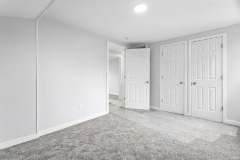 1046 Lawndale Avenue South Bend IN 46628