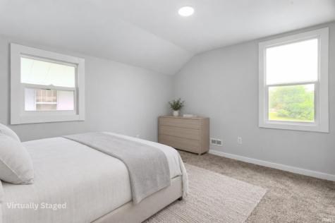 1046 Lawndale Avenue South Bend IN 46628