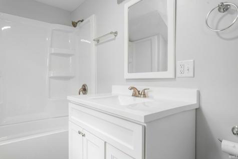 1046 Lawndale Avenue South Bend IN 46628