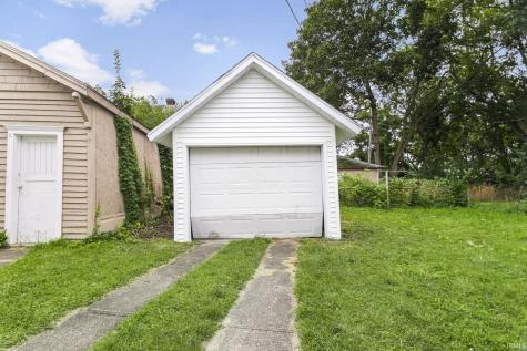 1046 Lawndale Avenue South Bend IN 46628