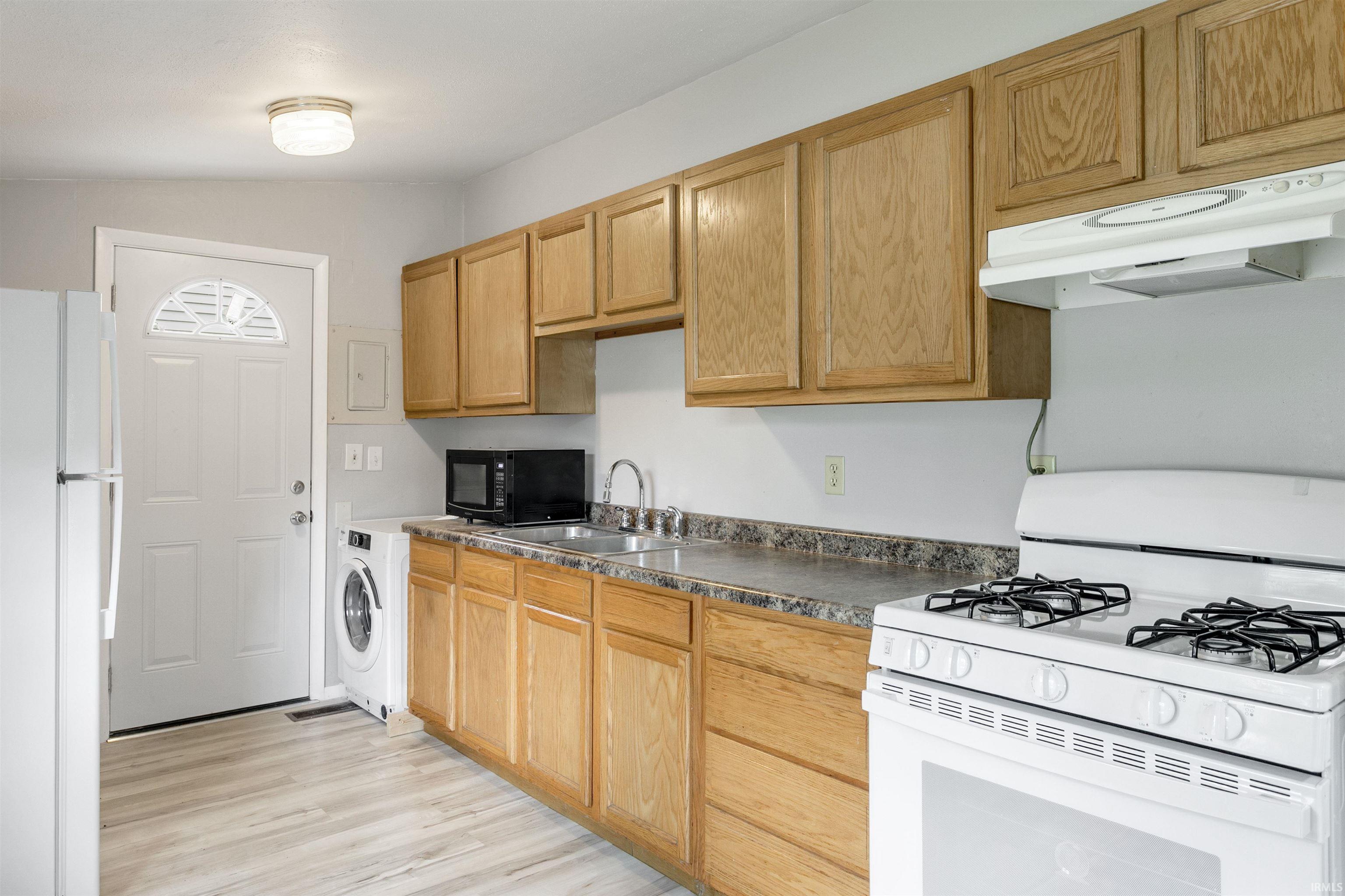 1308 Browne Lane South Bend IN 46615