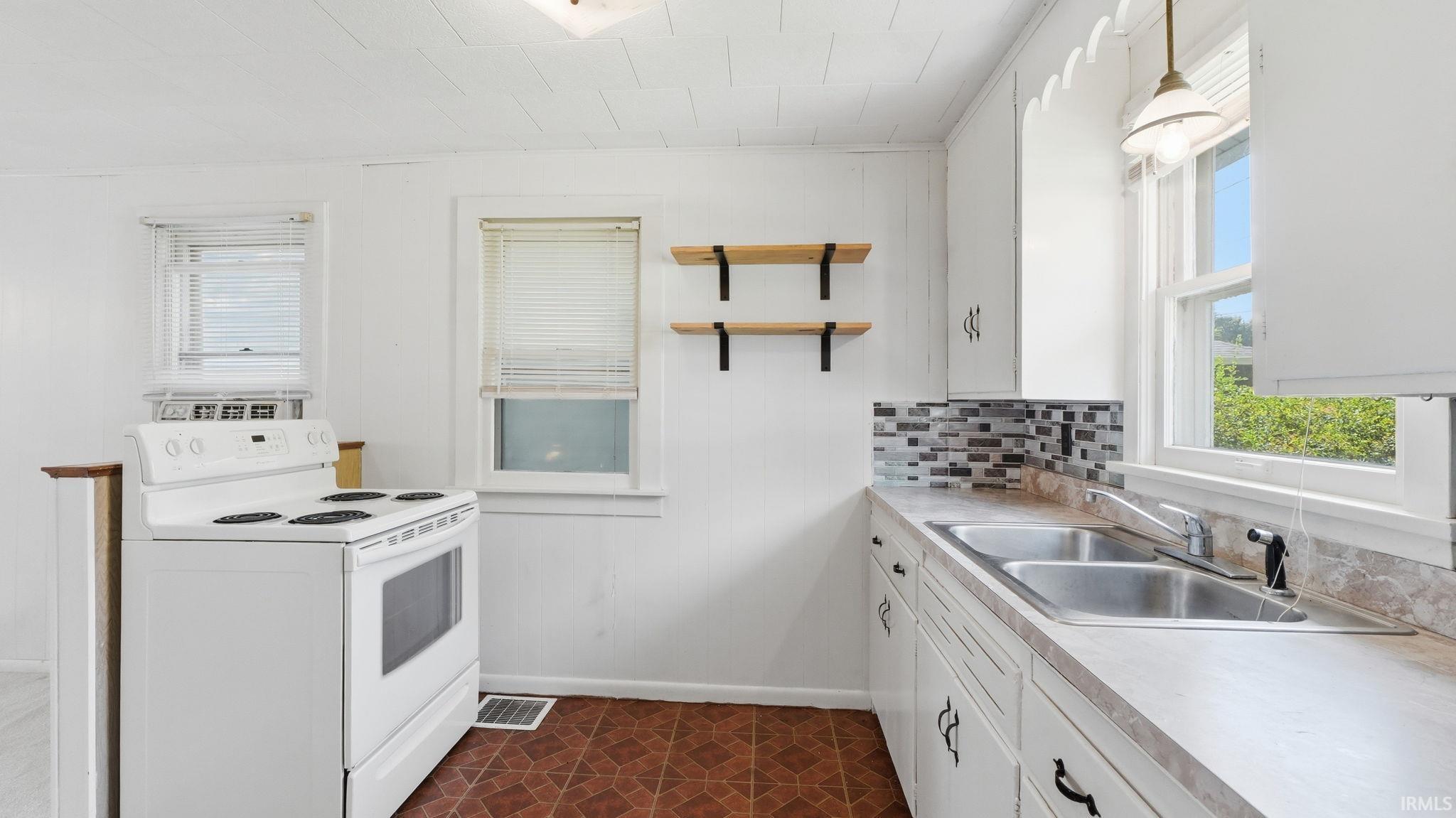630 E Lakewood Avenue Warsaw IN 46580
