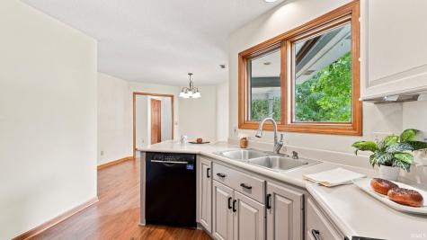 1019 Woodland Springs Place Fort Wayne IN 46825
