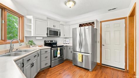 1019 Woodland Springs Place Fort Wayne IN 46825