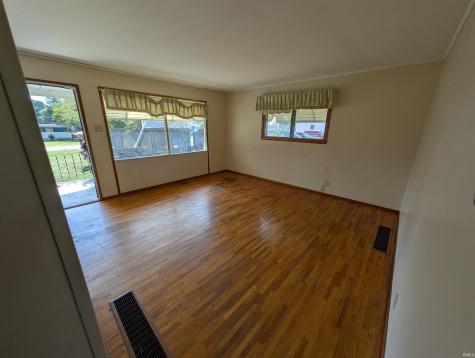 260 W Prairie Street Lyons IN 47443