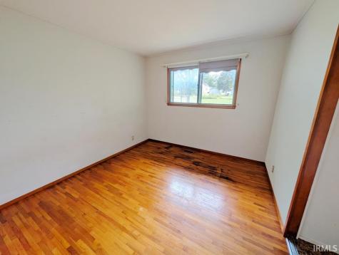 260 W Prairie Street Lyons IN 47443