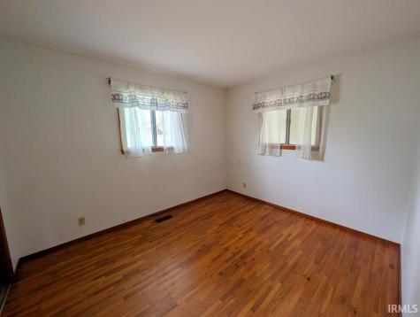 260 W Prairie Street Lyons IN 47443