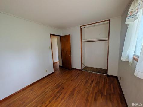 260 W Prairie Street Lyons IN 47443