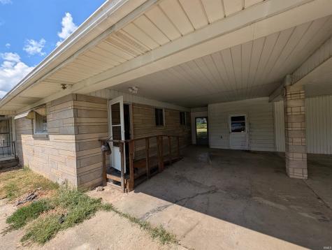 260 W Prairie Street Lyons IN 47443