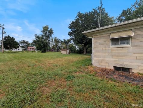260 W Prairie Street Lyons IN 47443