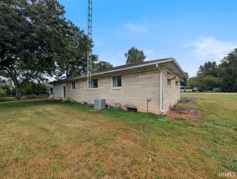 260 W Prairie Street Lyons IN 47443