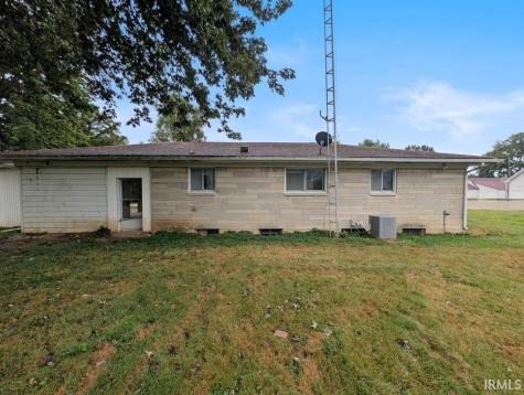 260 W Prairie Street Lyons IN 47443