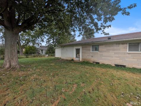260 W Prairie Street Lyons IN 47443