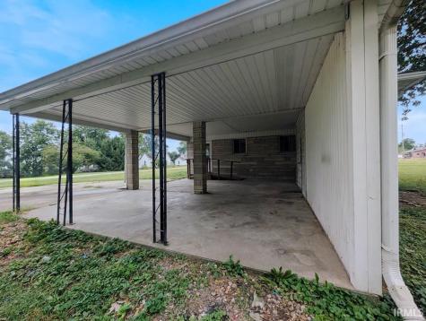 260 W Prairie Street Lyons IN 47443