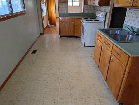 260 W Prairie Street Lyons IN 47443
