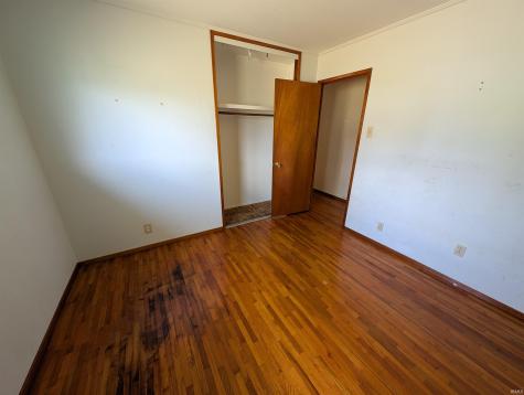 260 W Prairie Street Lyons IN 47443