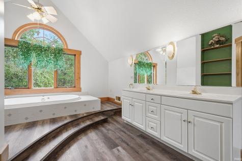 2712 W Mohee Road Hartford City IN 47348