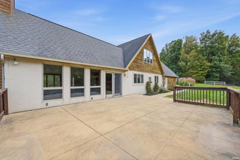 2712 W Mohee Road Hartford City IN 47348