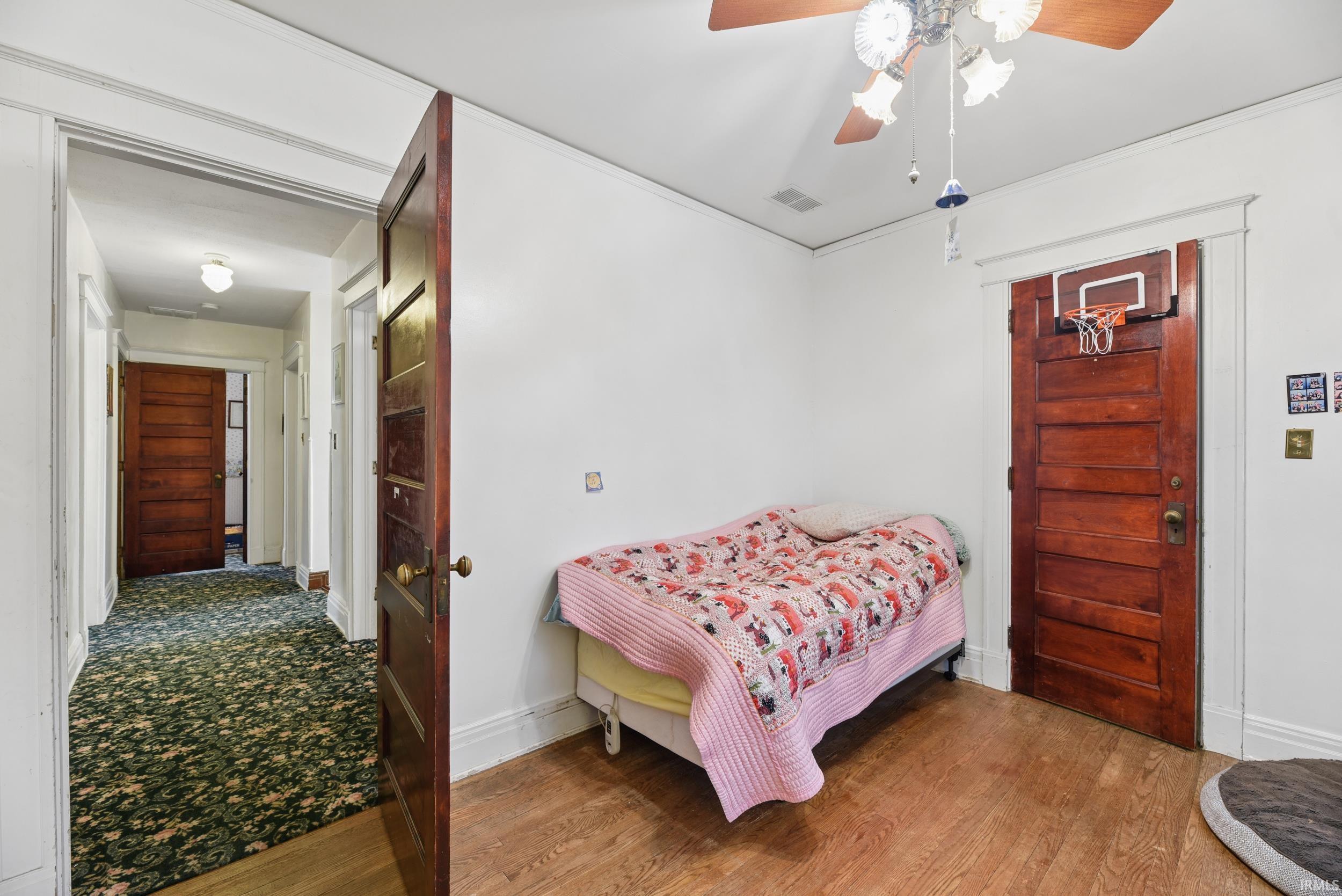 712 Forest Avenue South Bend IN 46616