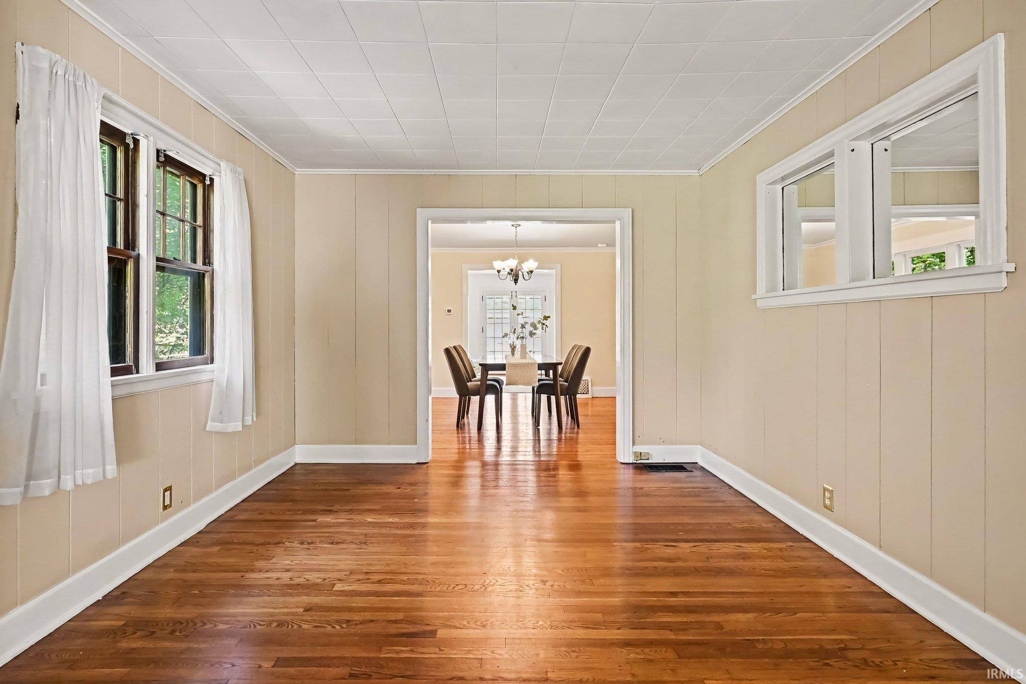 729 S Twyckenham Drive South Bend IN 46615