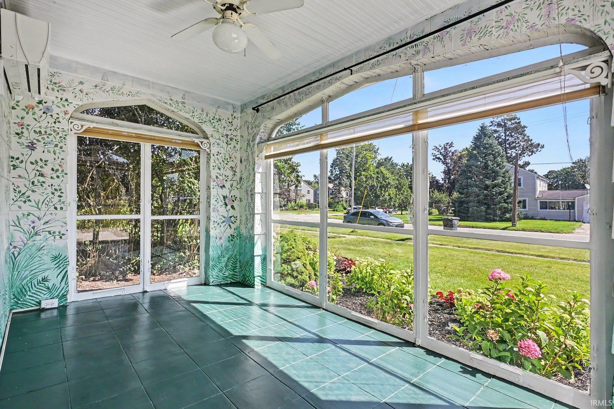 729 S Twyckenham Drive South Bend IN 46615