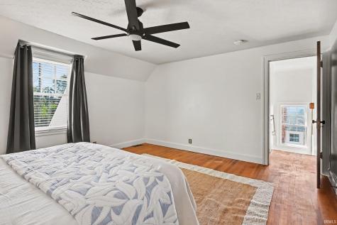 729 S Twyckenham Drive South Bend IN 46615