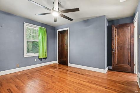 729 S Twyckenham Drive South Bend IN 46615