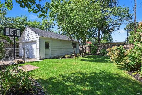 729 S Twyckenham Drive South Bend IN 46615