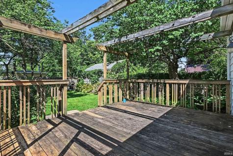 729 S Twyckenham Drive South Bend IN 46615