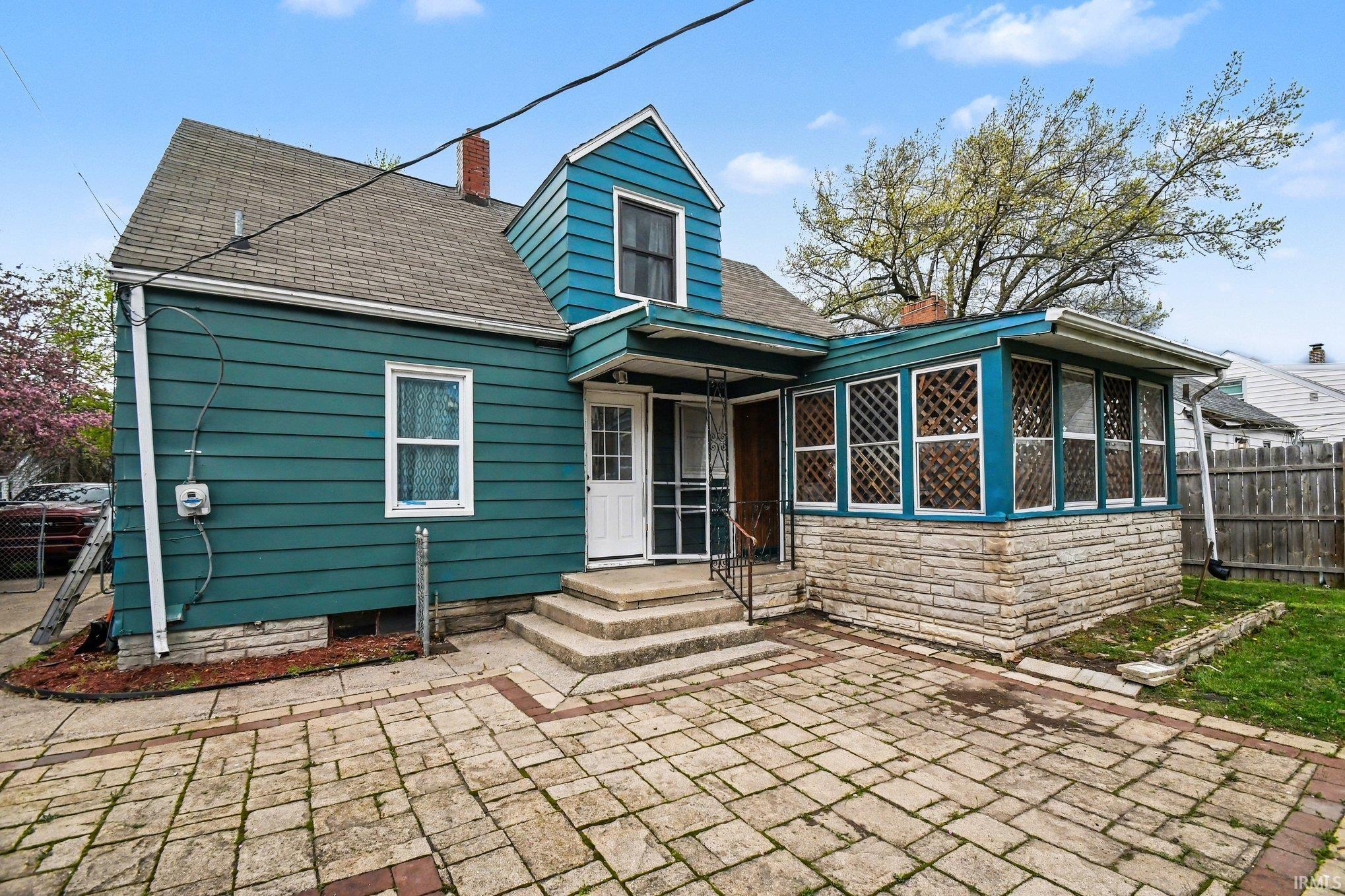 1624 College Street South Bend IN 46628
