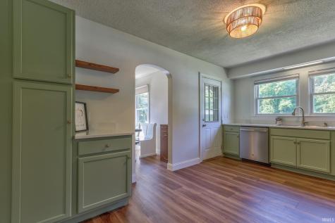 4524 Middle Mount Vernon Road Evansville IN 47712
