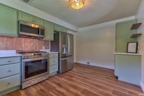 4524 Middle Mount Vernon Road Evansville IN 47712