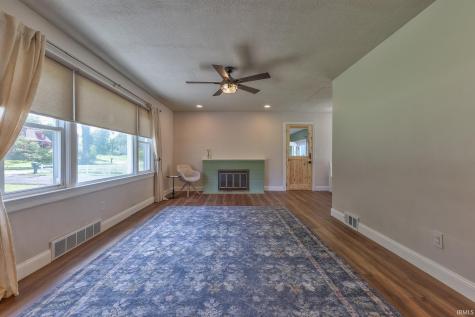 4524 Middle Mount Vernon Road Evansville IN 47712